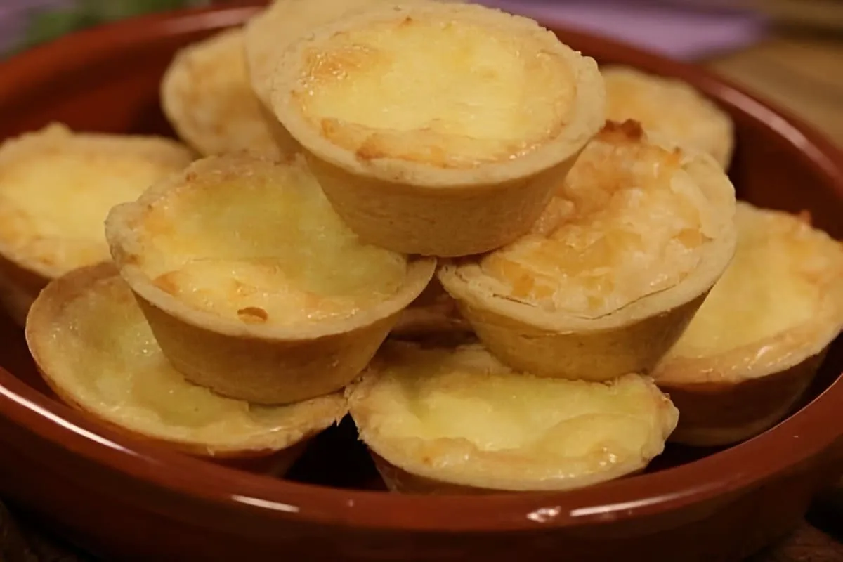 Empada de queijo muito fácil de fazer basta misturar os ingr