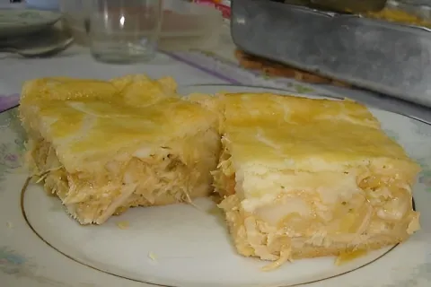 Empadão de frango com catupiry a massa desmancha na boca e o