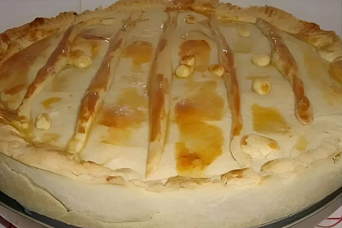 Empadão de frango com massa podre aquela que derrete na boca