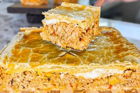 Empadão de frango fácil e cremoso a massa desmancha na boca 