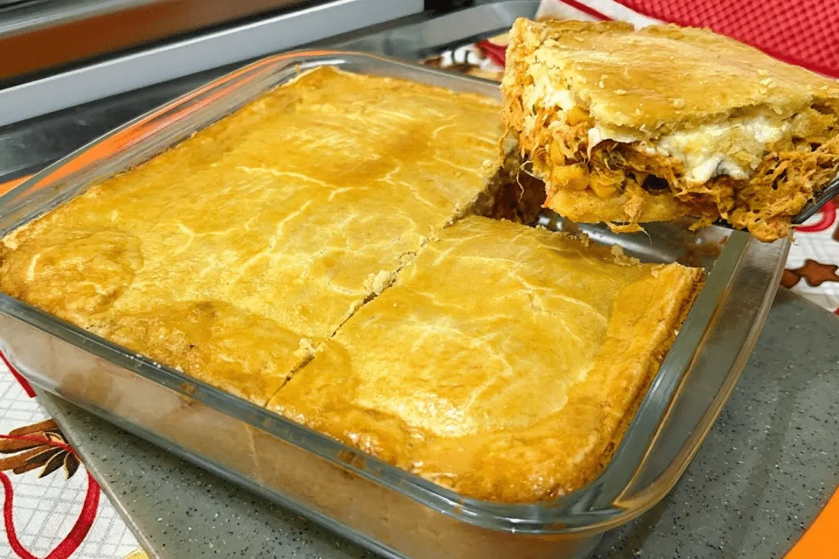 Empadão de frango na travessa: o mais cremoso de todos e no