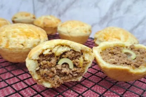 Empadinha de carne moída: segredo da massa que desmancha na 