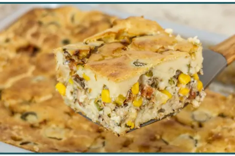 Empanada de sardinha com massa macia e recheio bem temperado