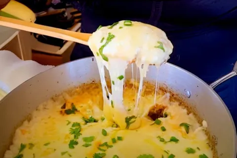 Escondidinho de carne moída super cremoso e fácil de prepara