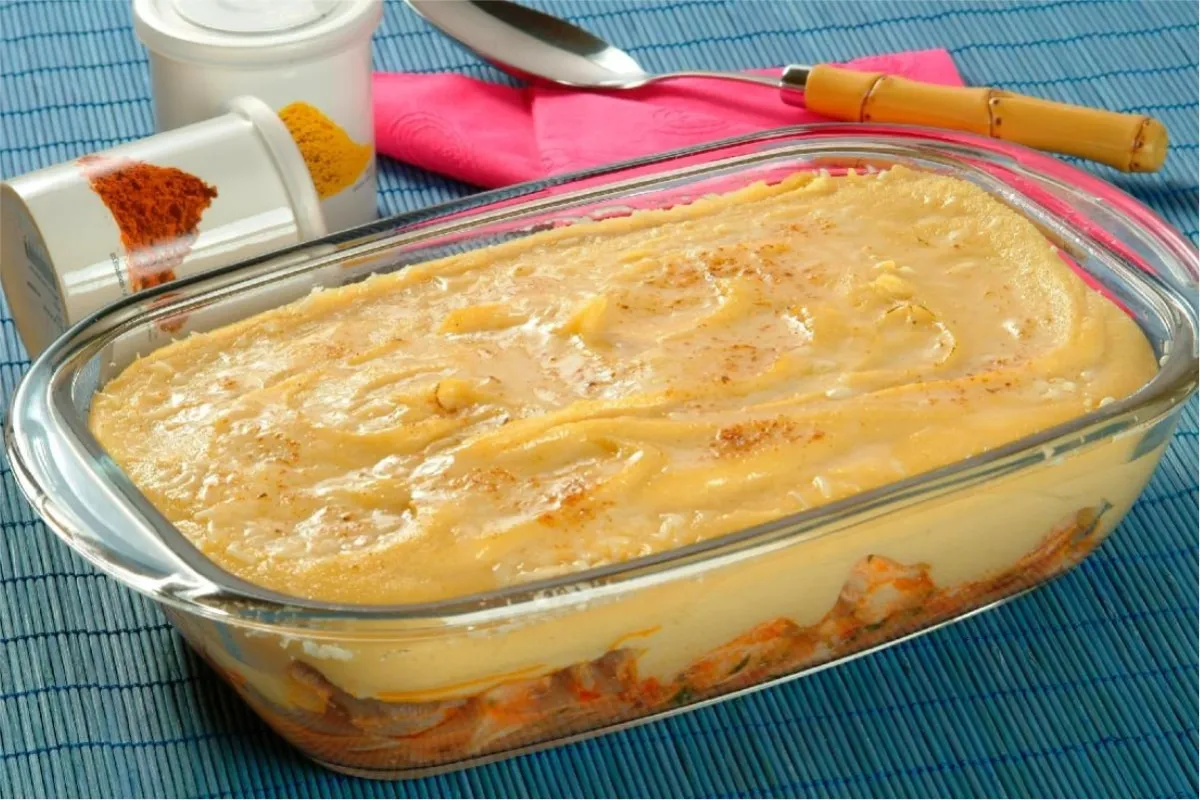 Escondidinho de frango com polenta uma receita fácil e econô