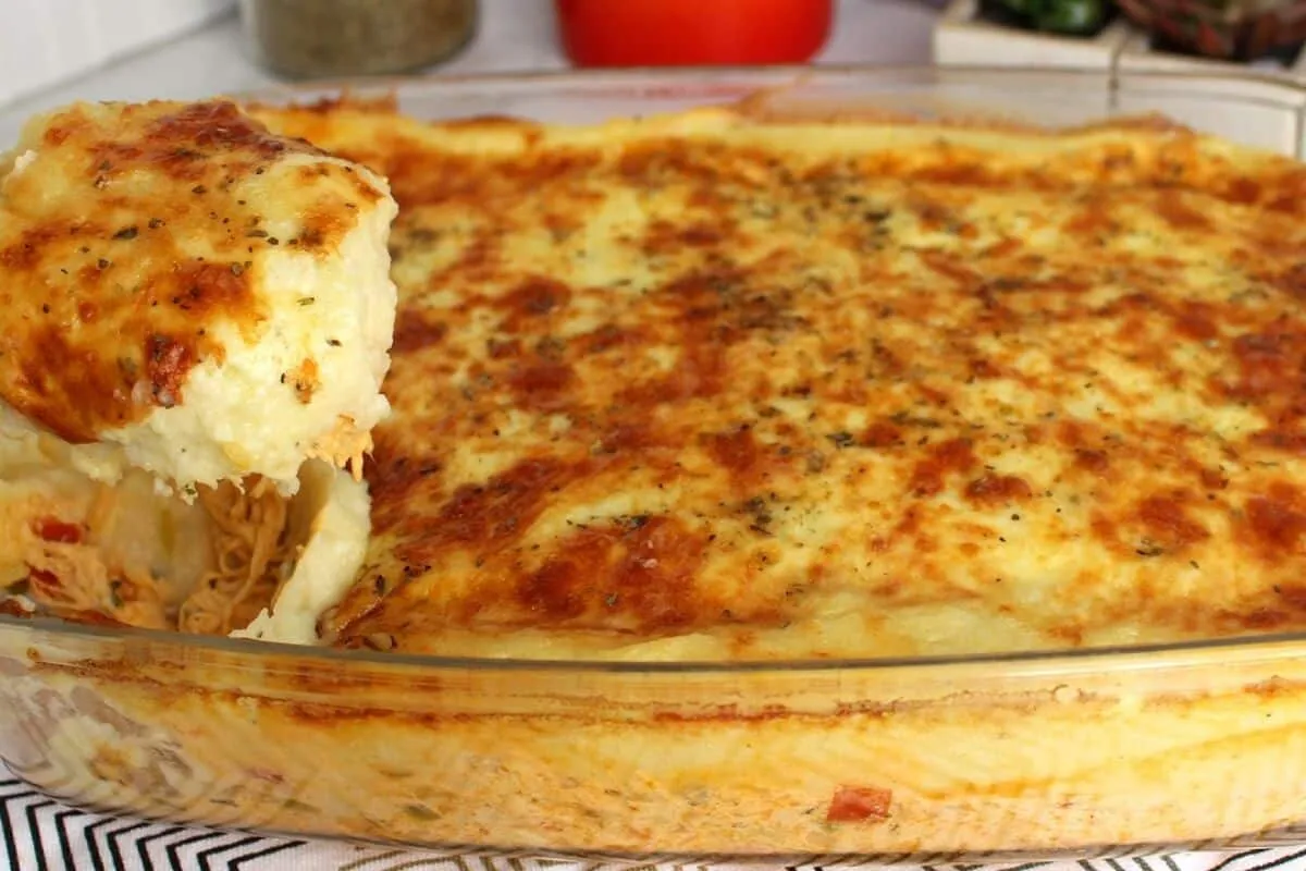 Escondidinho de frango com requeijão que conquista todo mund