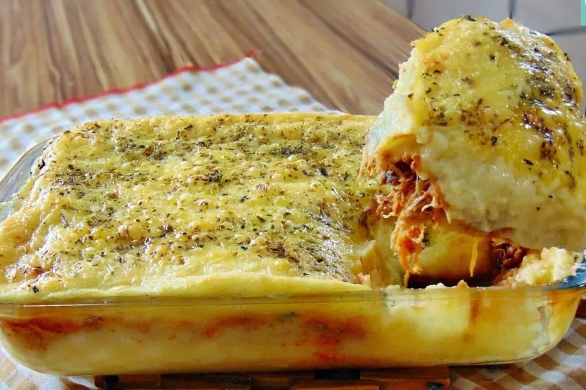 Escondidinho de frango tão gostoso que faz sucesso no almoço