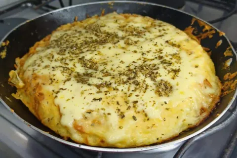 Escondidinho de frigideira pronto em apenas dez minutinhos, 