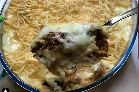 Escondidinho de ragu de costela um prato diferente e delicio