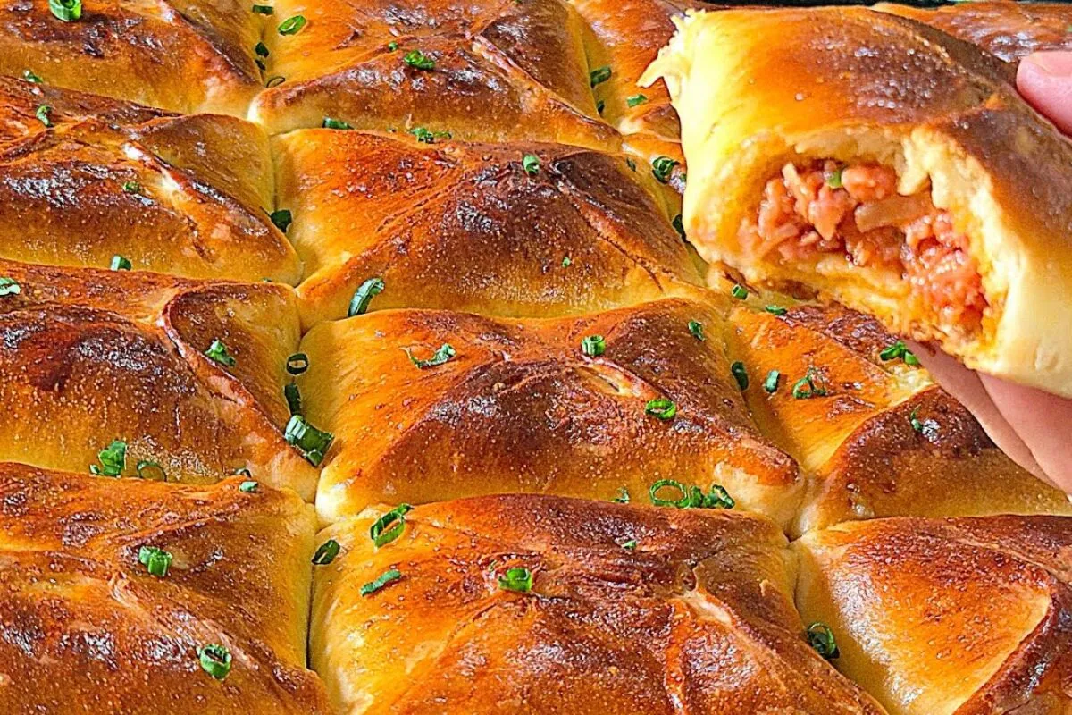 Esfiha de calabresa: eu sempre faço essa receita quando quero um lanche gostoso e fácil