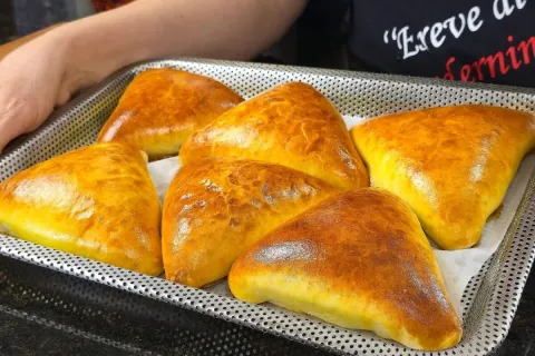 Esfiha de carne caseira macia e bem temperada melhor que de 