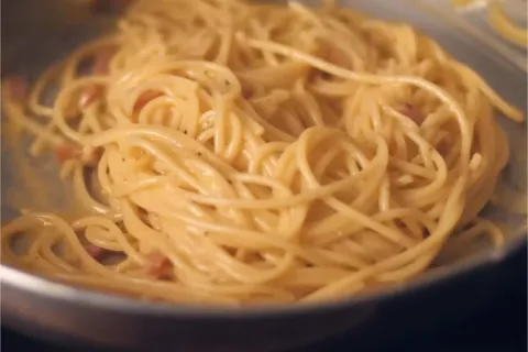 Espaguete à carbonara com dicas especiais, receita simples q