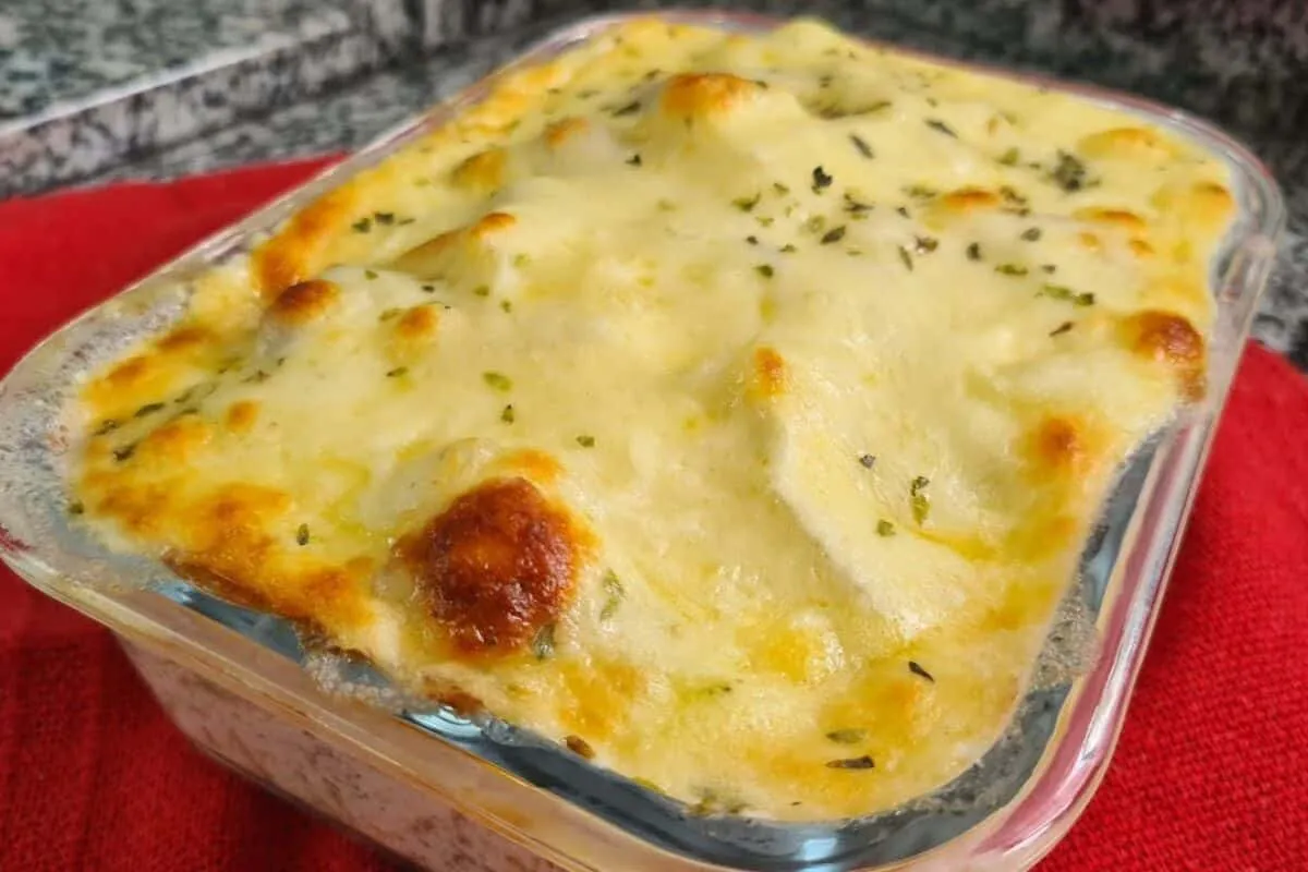 Essa batata cremosa de forno é fácil e rápida de preparar, f