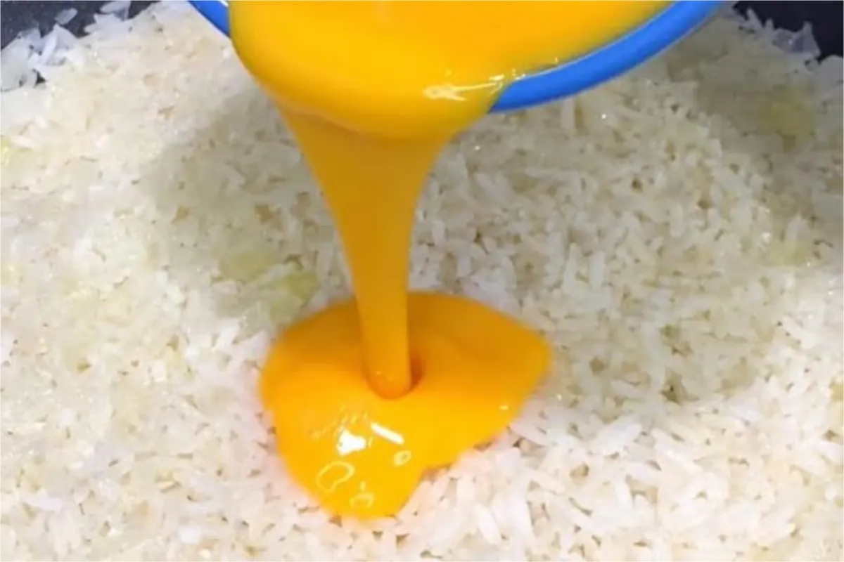 Esse é o melhor arroz temperado que eu já comi: fica soltinh