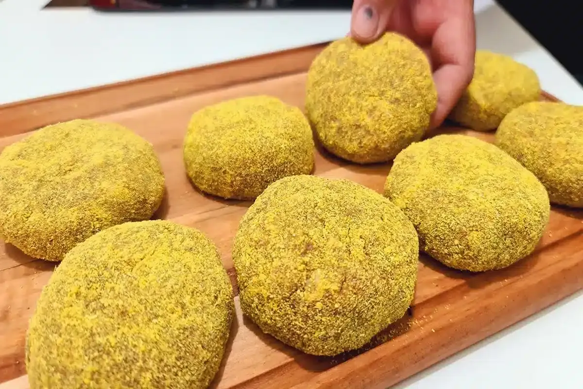 Esse é o melhor bolinho de carne moída que existe: parece sa