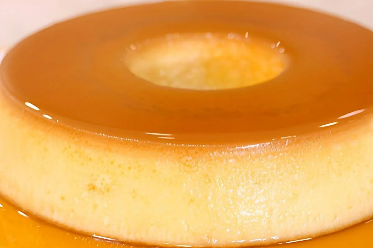 Esse é o melhor pudim de leite que você já viu tem a consist