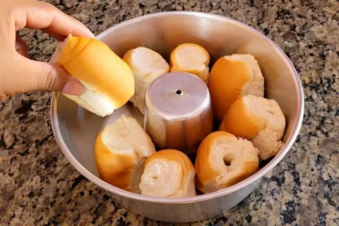 Esse é o melhor pudim de pão do mundo fica cremoso e com mui