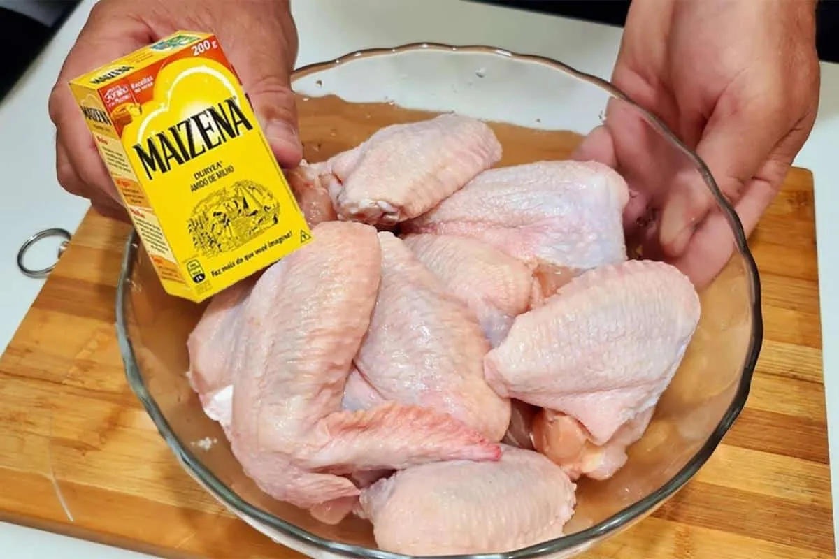 Esse é o segredo do restaurante para fazer frango frito sequ