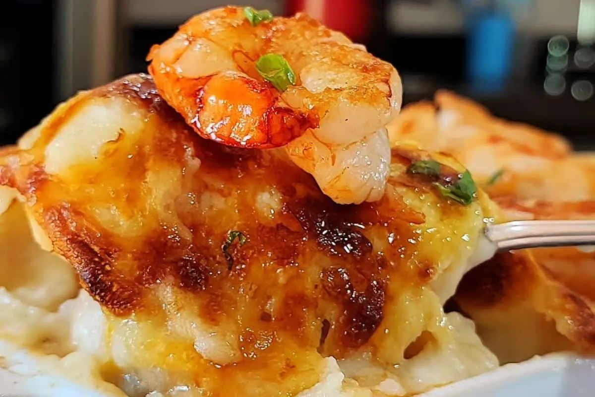 Esse escondidinho de camarão fica totalmente irresistível e