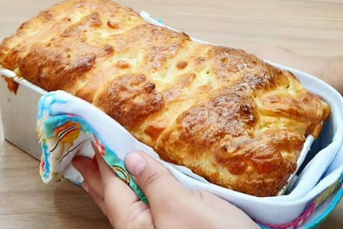 Esse pão de batata com queijo vai se tornar seu café da manh
