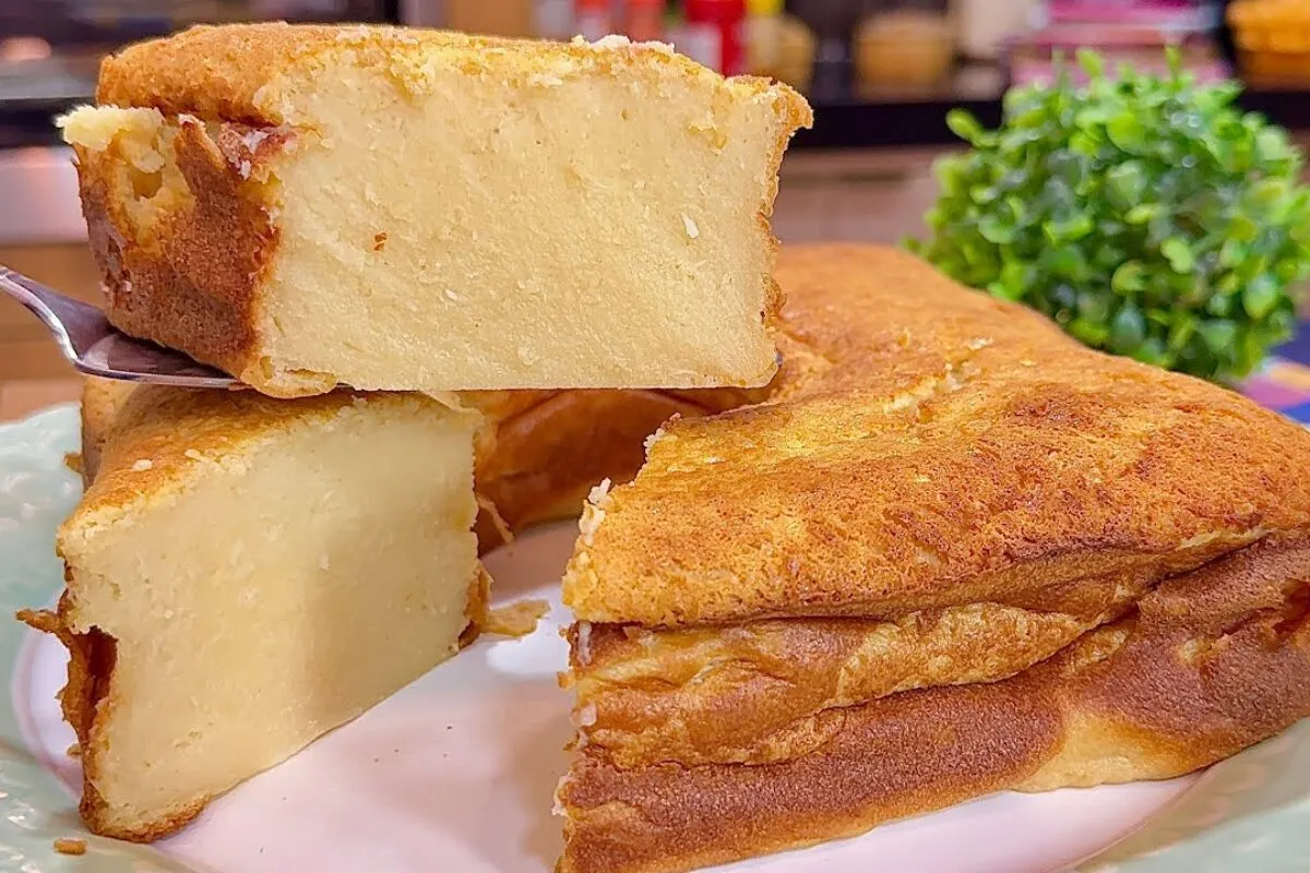 Experimente esse bolo sem fermento cremoso e muito gostoso: