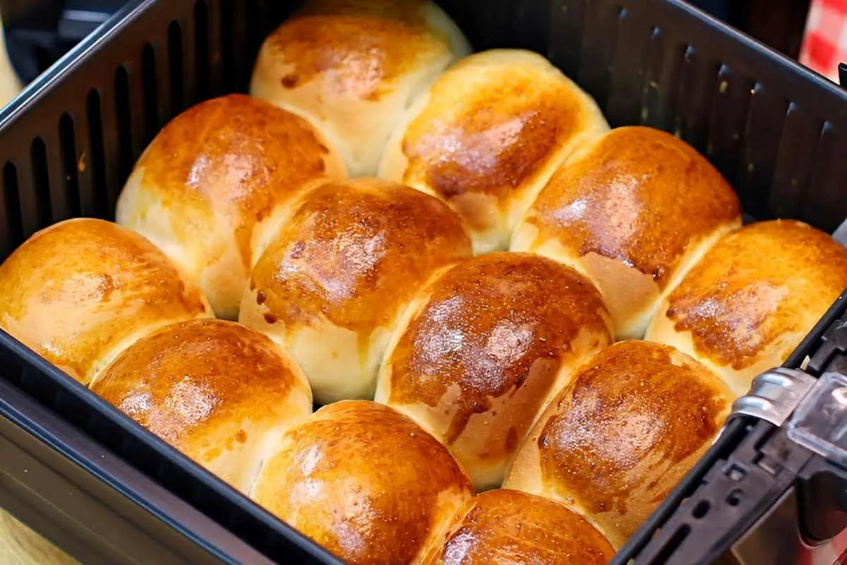 Faça pão na airfryer essa semana e se surpreenda com resulta