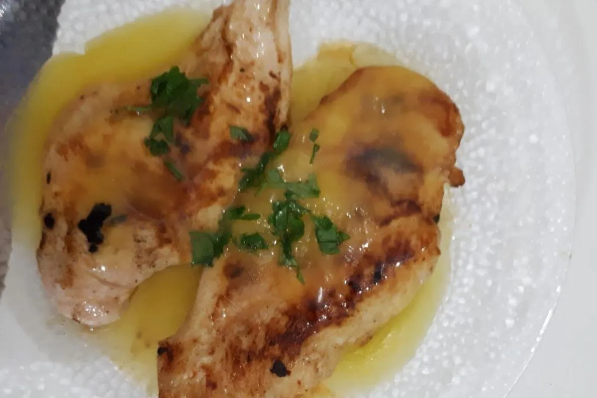 Faça um almoço delicioso com essa receita de frango ao molho