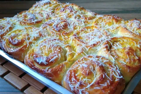 Fatia húngara: aprenda a fazer esse pão doce com calda que f