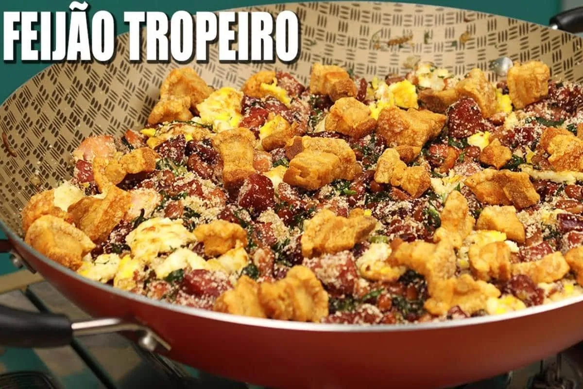 Feijão tropeiro tradicional: chef de restaurante mineiro me