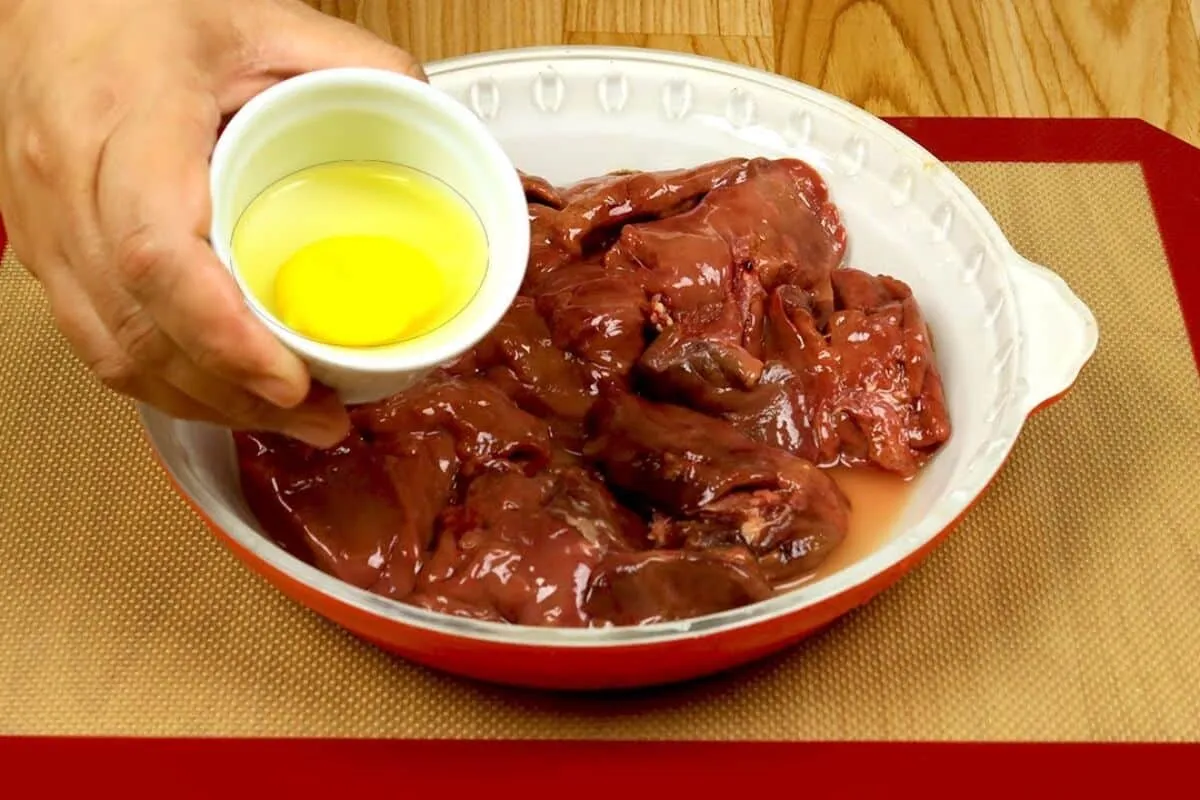Fígado de frango preparado de um jeito especial para uma ref
