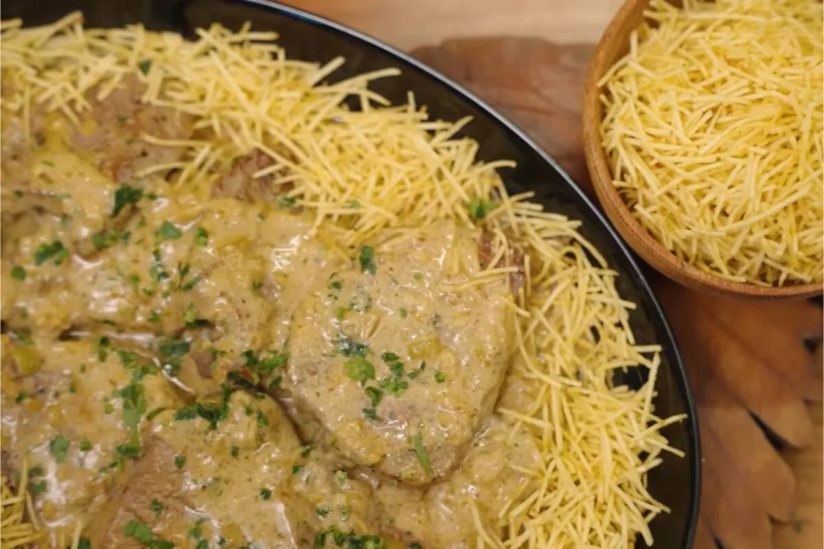 Filé mignon ao molho de queijo com toque especial receita cr