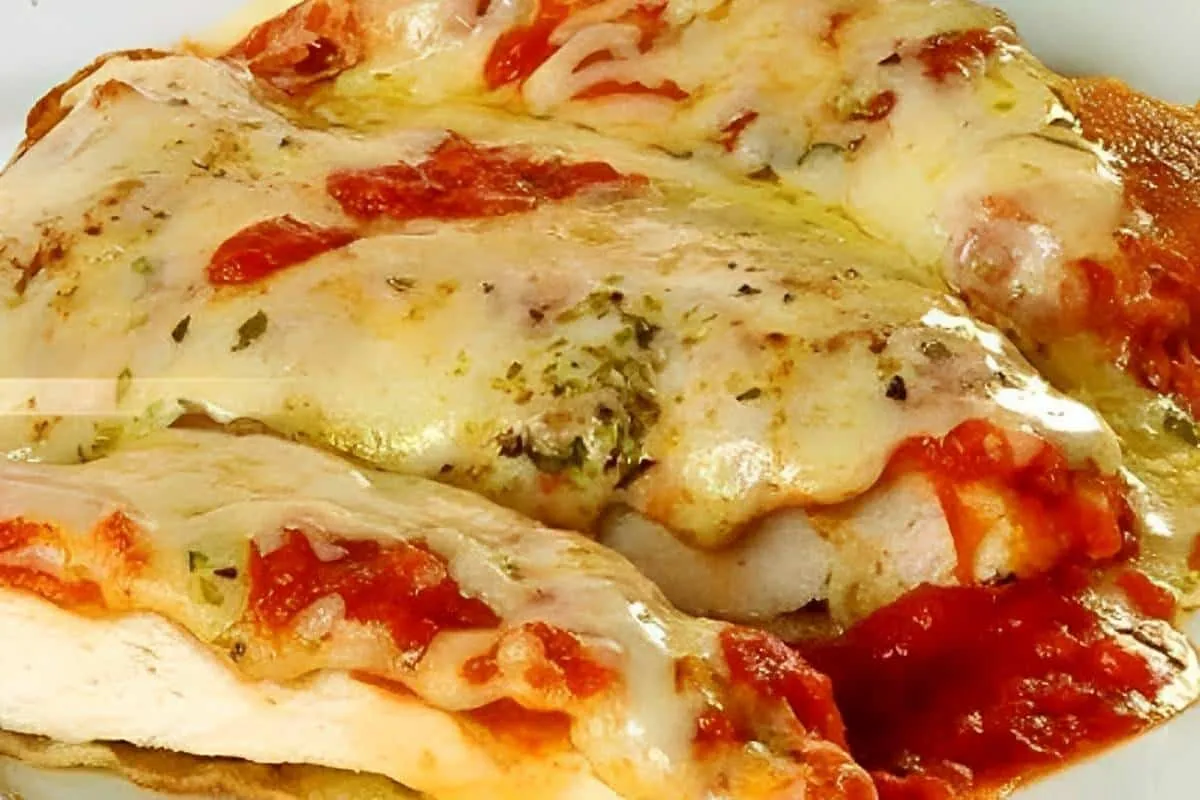 Frango à parmegiana de um jeito que você nunca viu muito sim