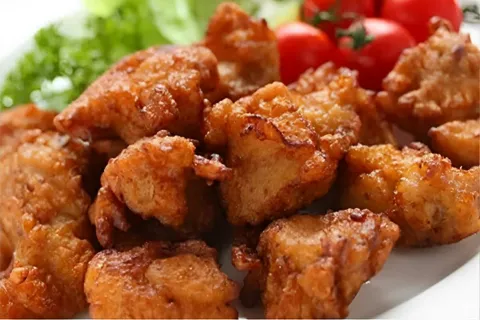Frango à passarinho na panela de pressão de um jeito rápido 