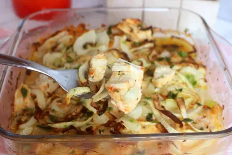 Frango acebolado na manteiga: essa é a melhora receita de pe