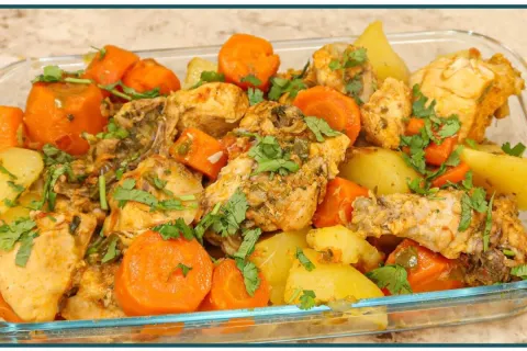 Frango ao molho com legumes: um jeito diferente e suculento 