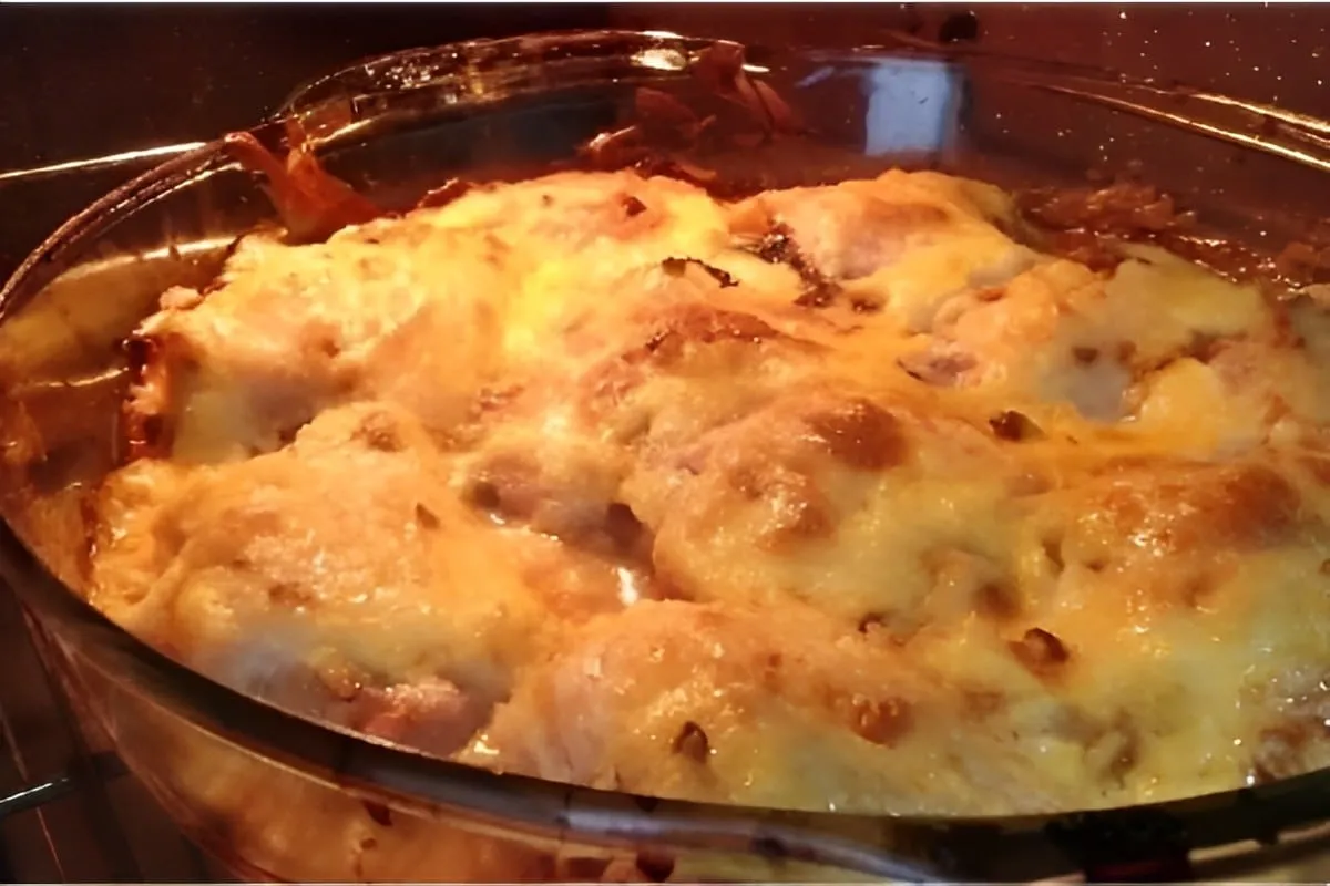 Frango assado com creme de cebola bem prático de fazer e fic
