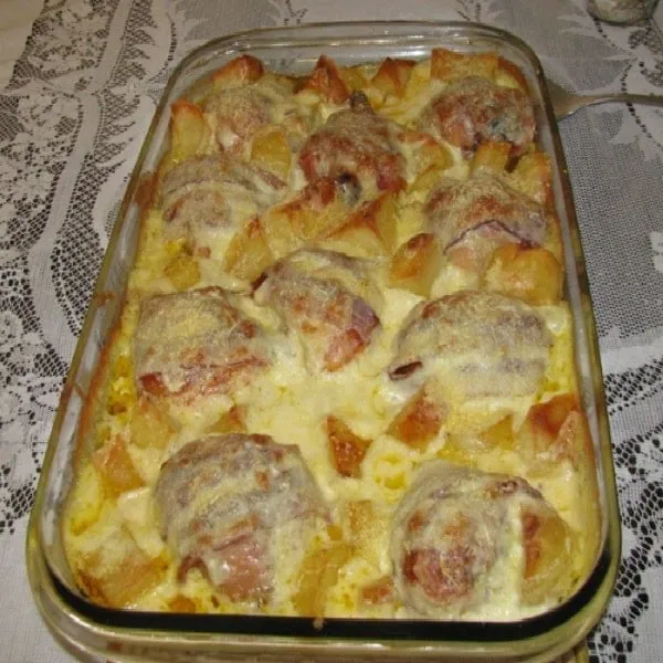 Frango Assado com Requeijão e Bacon