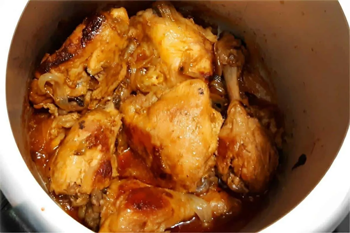Frango assado na panela de pressão em 3 minutos fica pronto