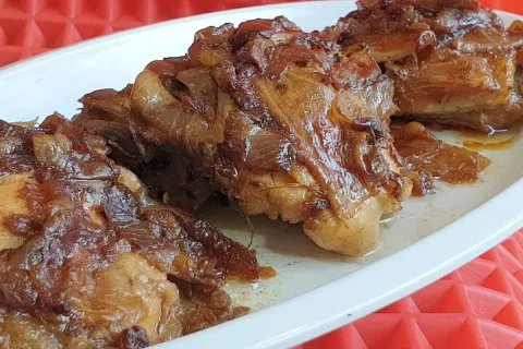 Frango assado na panela de pressão: essa é a receita mais su