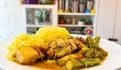 Frango com quiabo sem baba com molho encorpado e acompanhado