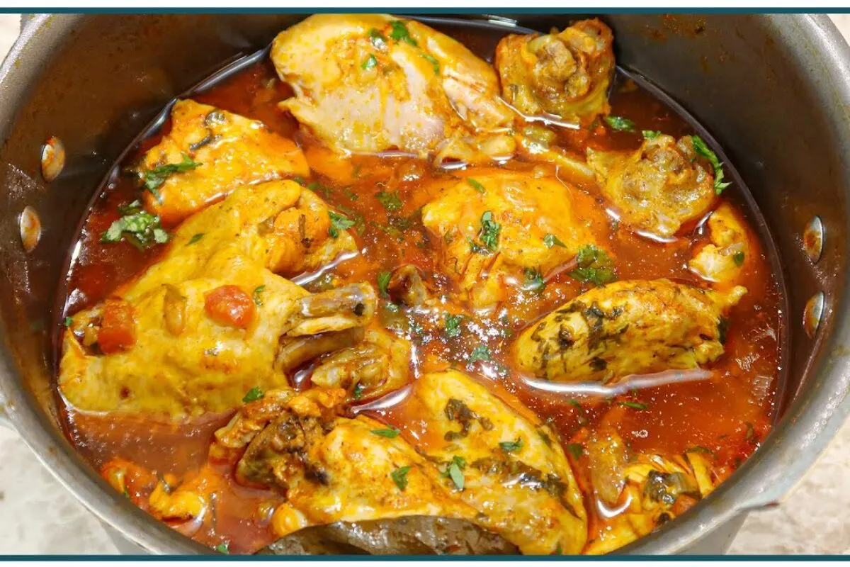 Frango cozido na panela suculento e com aquele caldinho sabo