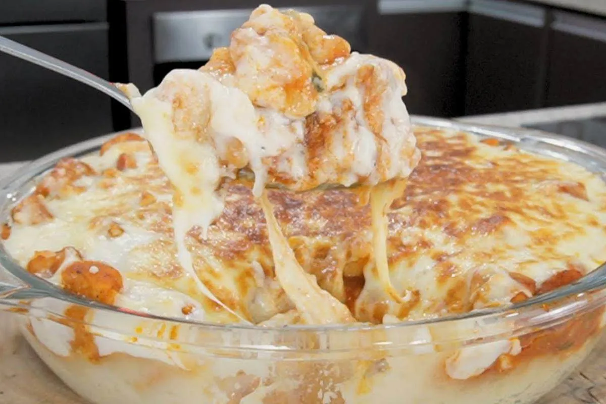 Frango cremoso no forno super saboroso todo mundo vai te per