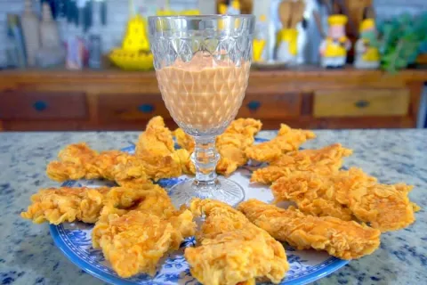 Frango do kfc caseiro bem crocante com tempero especial e su