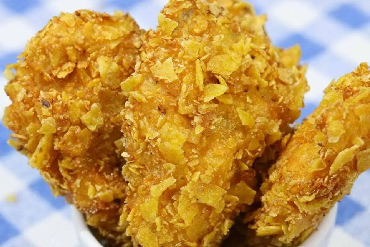 Frango empanado com uma casquinha deliciosa que fica igualzi