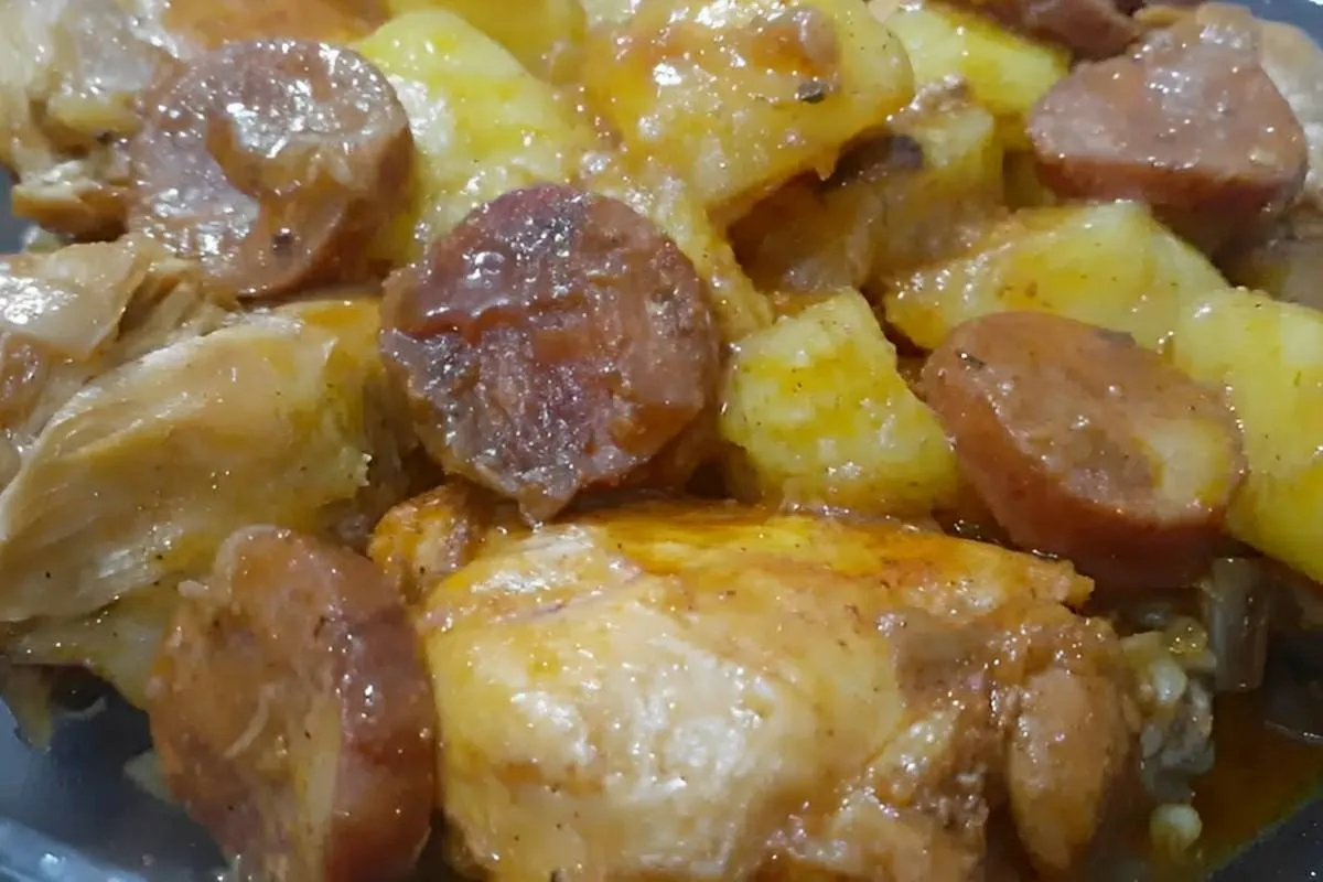 Frango na panela de pressão feito sem água cozinha em 10 min