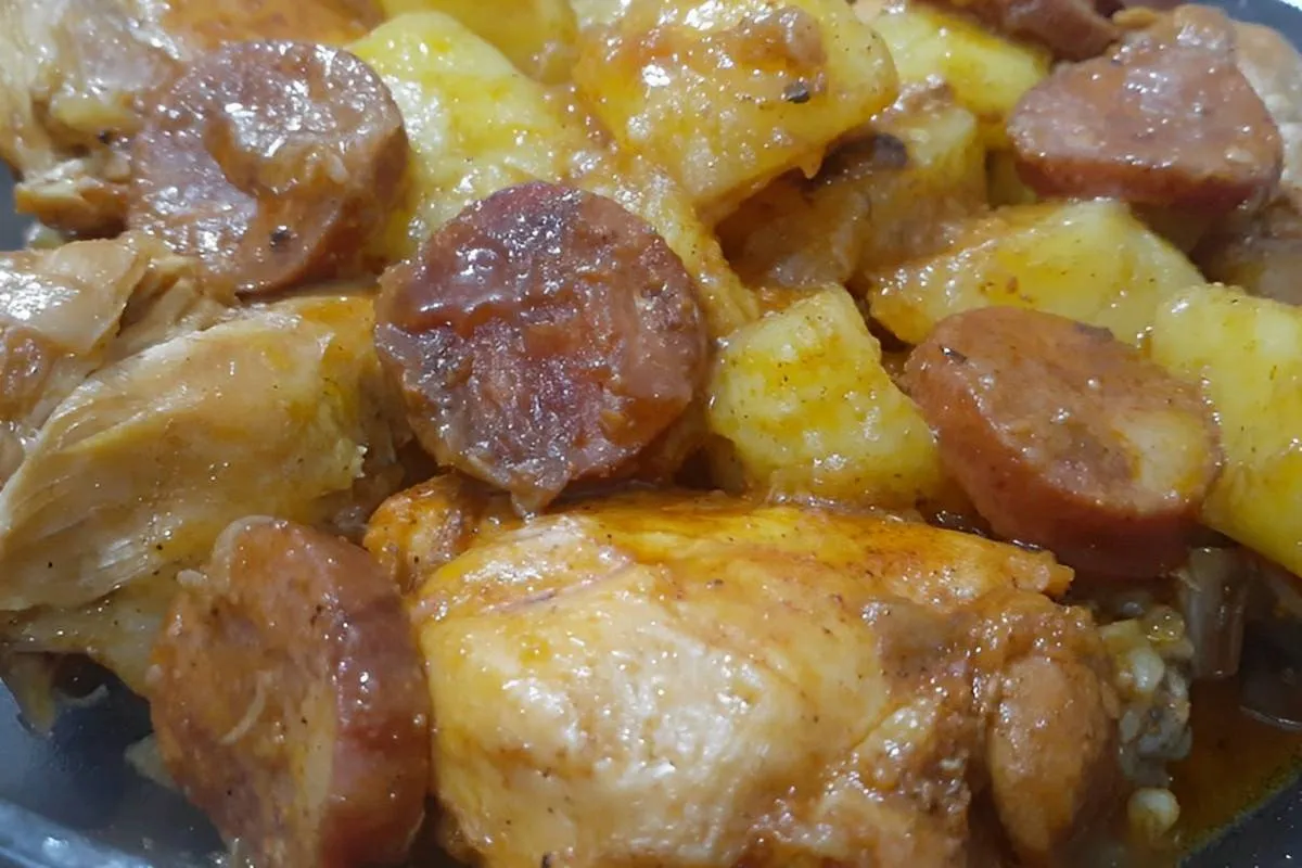 Frango na panela de pressão sem água cozinha em apenas 10 mi