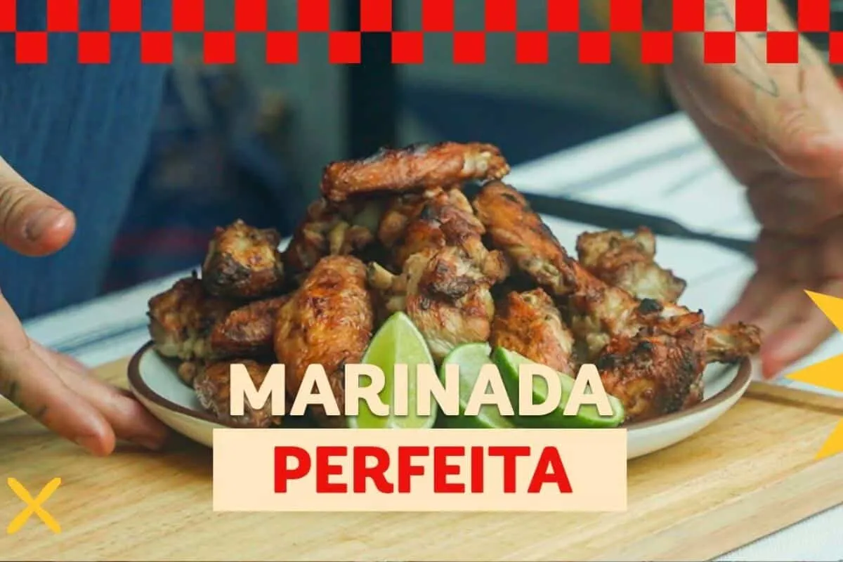 Frango para churrasco feito com uma marinada especial para f