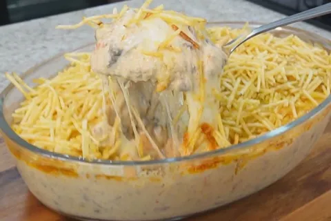 Fricassê cremoso rápido e fácil que agrada todo mundo na hor