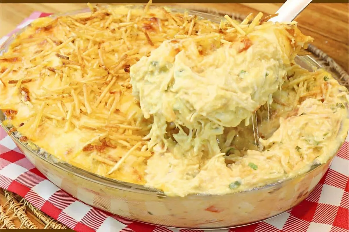 Fricassê de frango com batata palha faço esse prato todo nat