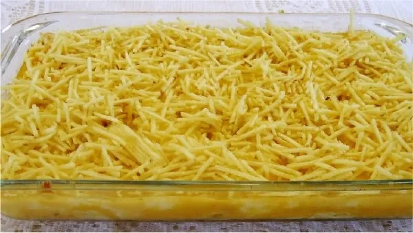 Fricassé de Frango Cremoso com Batata Palha
